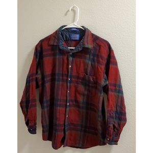 Vintage VTG Wool Pendleton Red Plaid Flannel Button Down Collared Shirt. Size XL